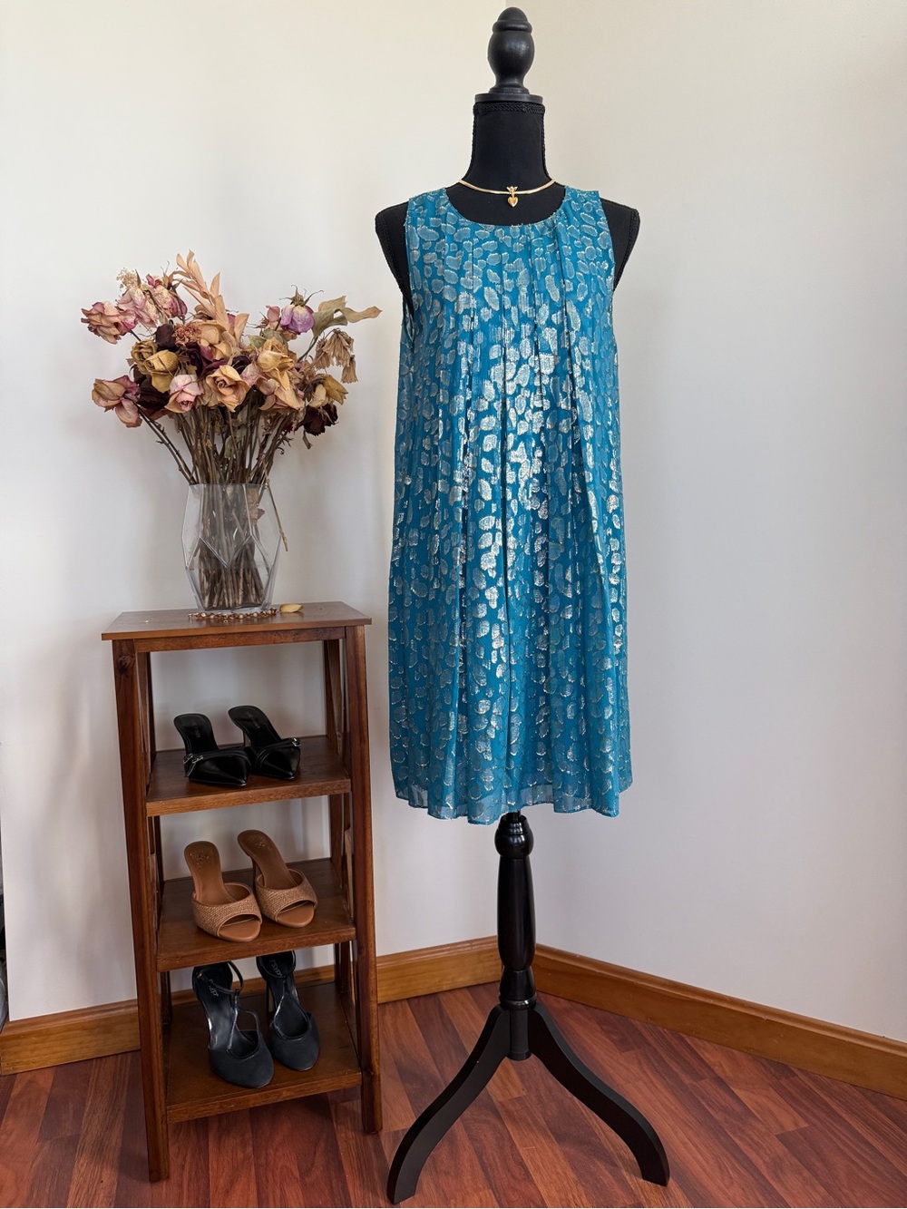 Retro Vintage Inspired Silk & Metallic Polka Dot Swing / Shift Dress | US 6